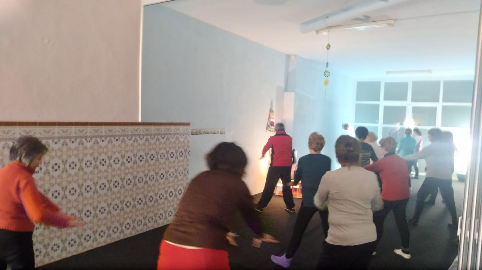 Clases de chikung (qigong) en Centro Jade Almazora.